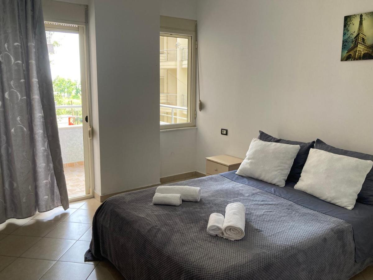 Lungomare Holiday Apartments Durres Bagian luar foto