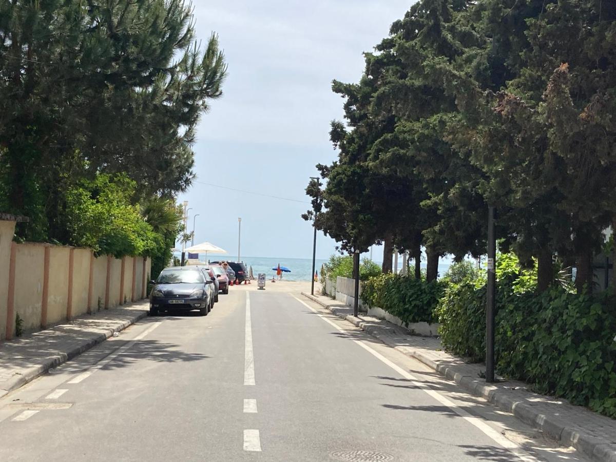 Lungomare Holiday Apartments Durres Bagian luar foto