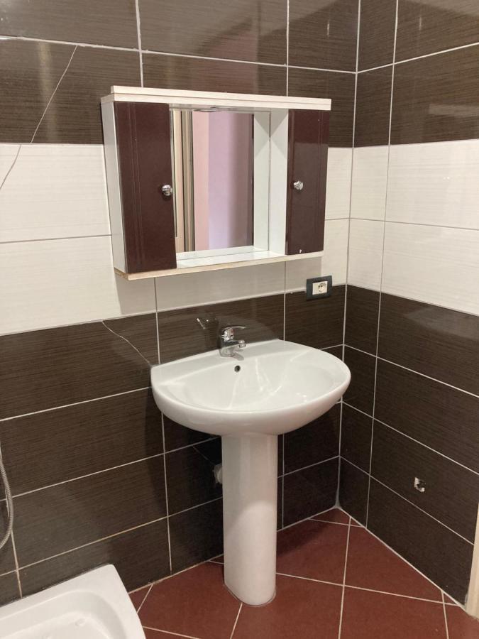 Lungomare Holiday Apartments Durres Bagian luar foto