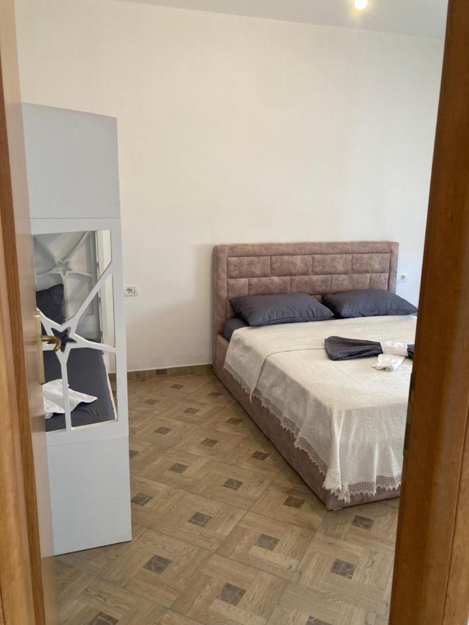 Lungomare Holiday Apartments Durres Bagian luar foto