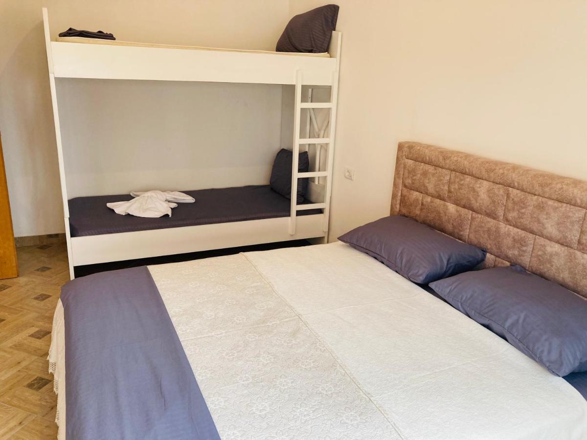 Lungomare Holiday Apartments Durres Bagian luar foto
