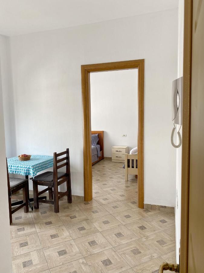 Lungomare Holiday Apartments Durres Bagian luar foto