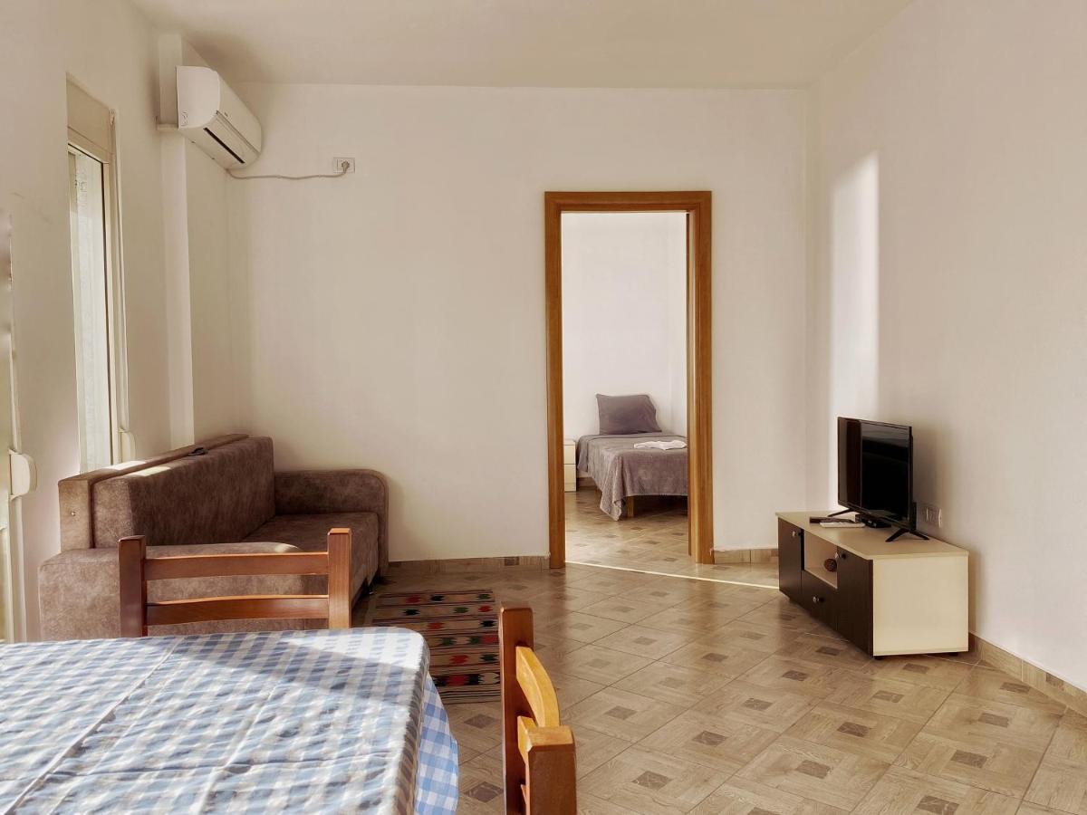 Lungomare Holiday Apartments Durres Bagian luar foto